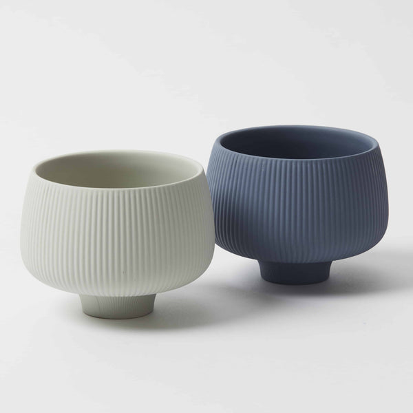 Light grey Alesund planter in matte porcelain finish